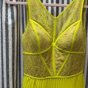 BCBGMaxAzria Maxi Dress yellow formal prom wedding‎ pleated lace XS designer 0/2